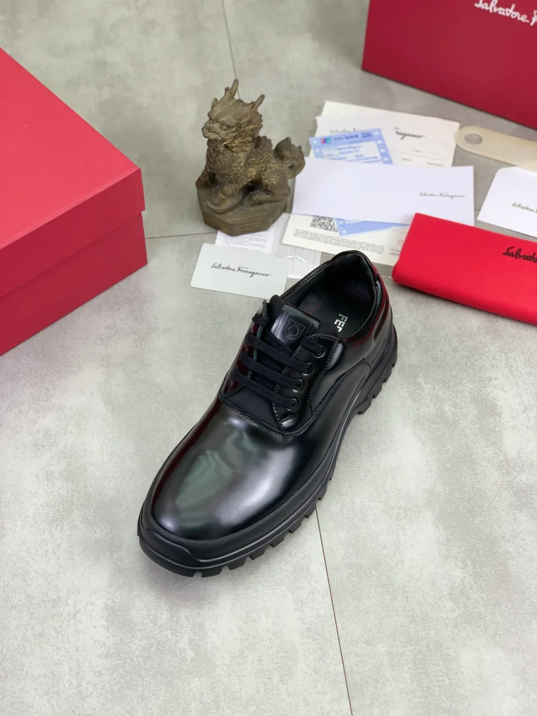 Men's men's shoes💰P640💰【New style】High quality water-dyed cowhide 🆘【Salvatore Ferragamo】Ferragamo's latest casual business leather shoes for men! Listed simultaneously! The fabric is made of specially imported original calfskin, and the interior is made of imported water-dyed cowhide. It is absolutely luxurious and leads the fashion trend. High-end foam outsole, matching sizes: 38-44 (45 and 46 can be customized) 4️⃣ colors available